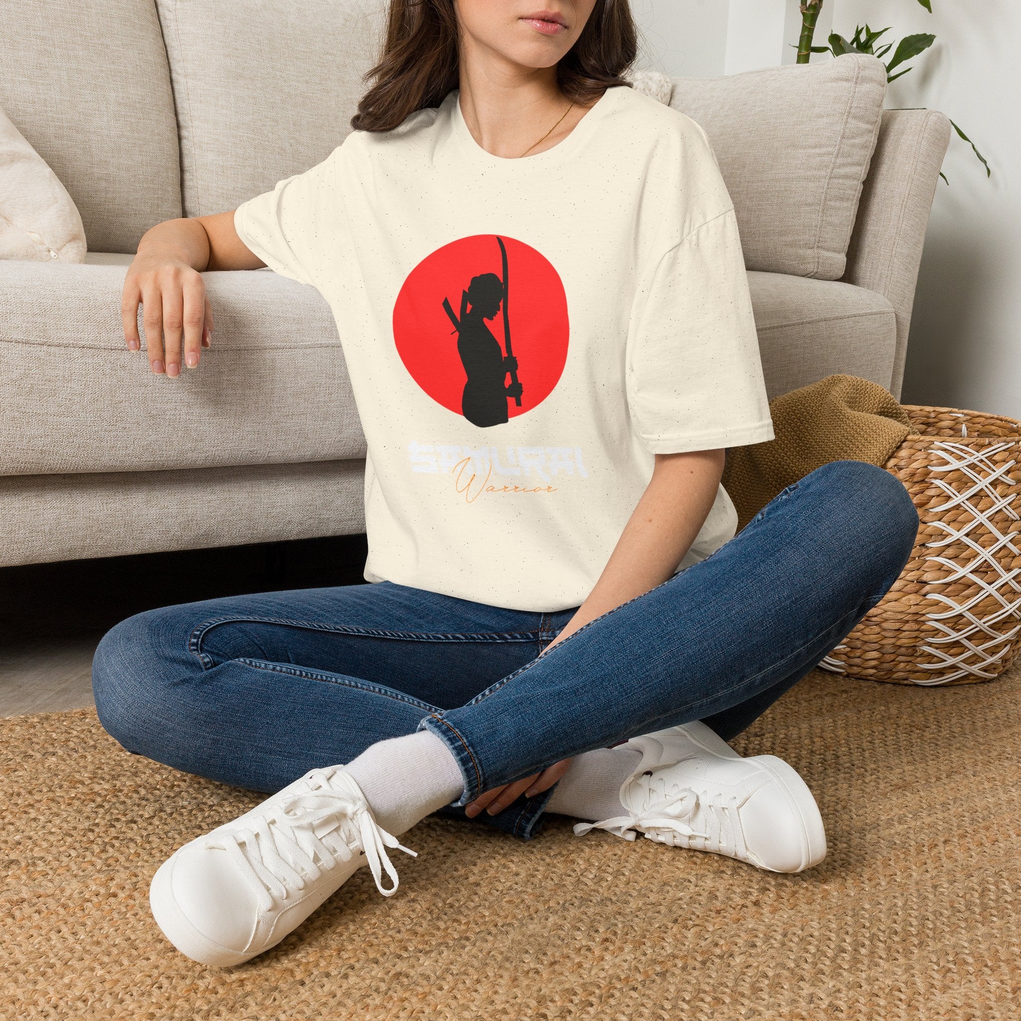Samuray Silüetli Kırmızı Güneş ve Japon Kılıcı Grafikli Tişört